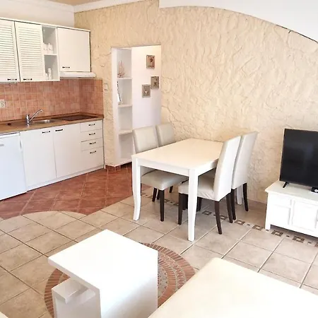 Apartment Damijan Krk Town Exterior photo