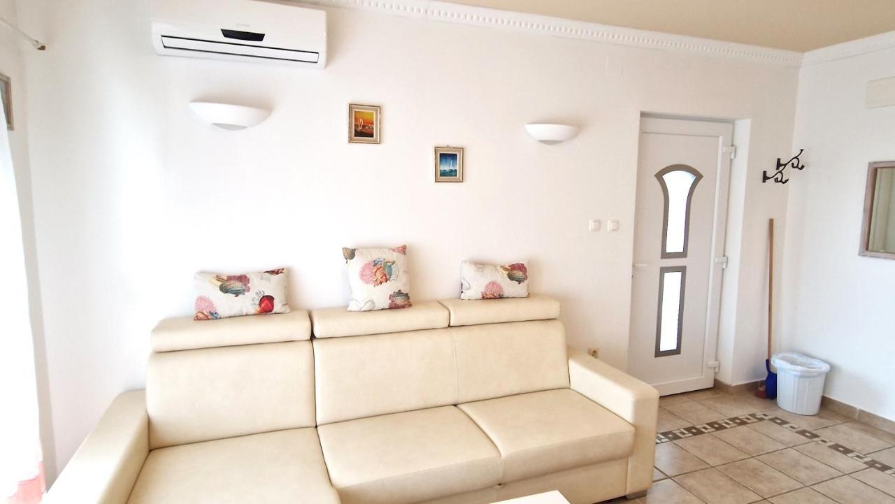 Damijan Apartment *